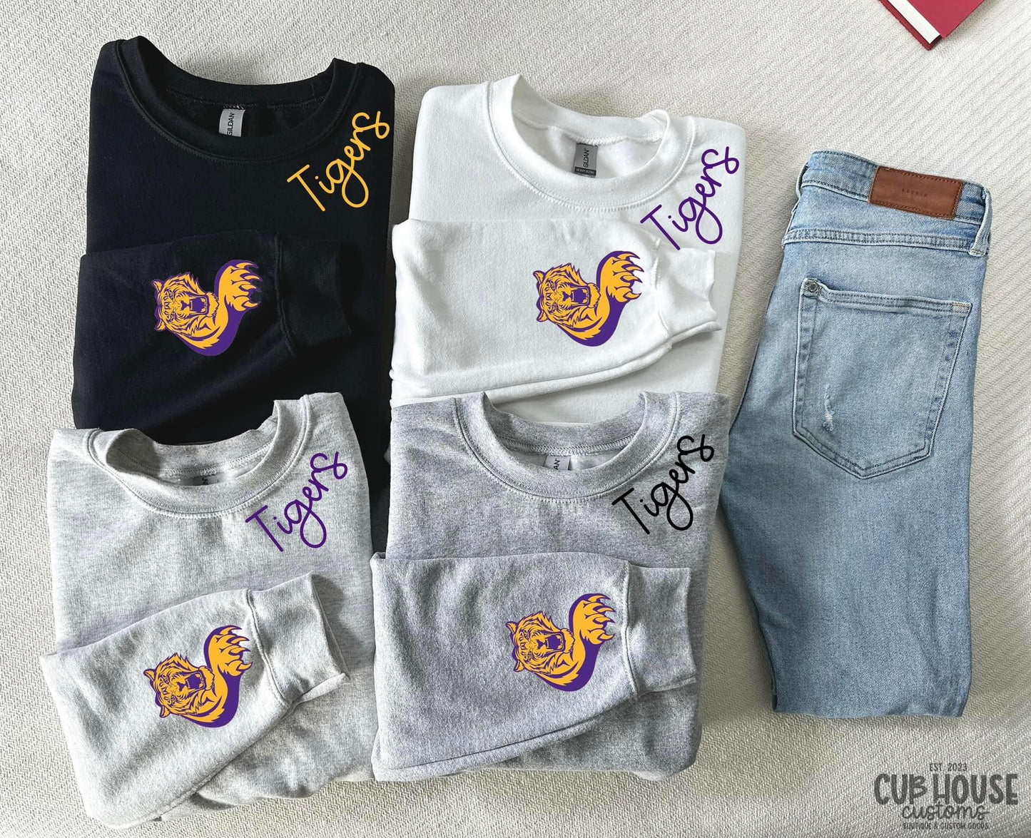 TEKAMAH-HERMAN TIGERS • NECKLINE & SLEEVE LOGO