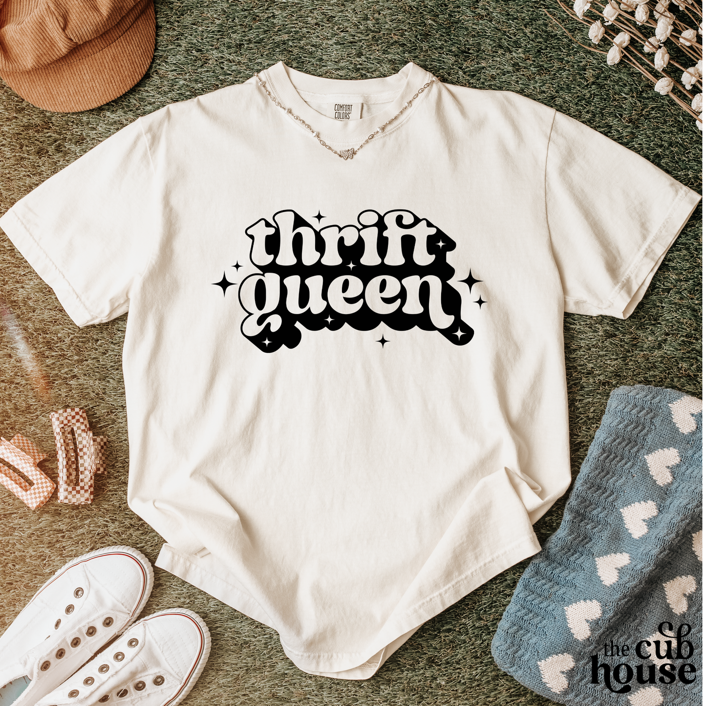 Graphics • Thrift Queen (black) (0024)