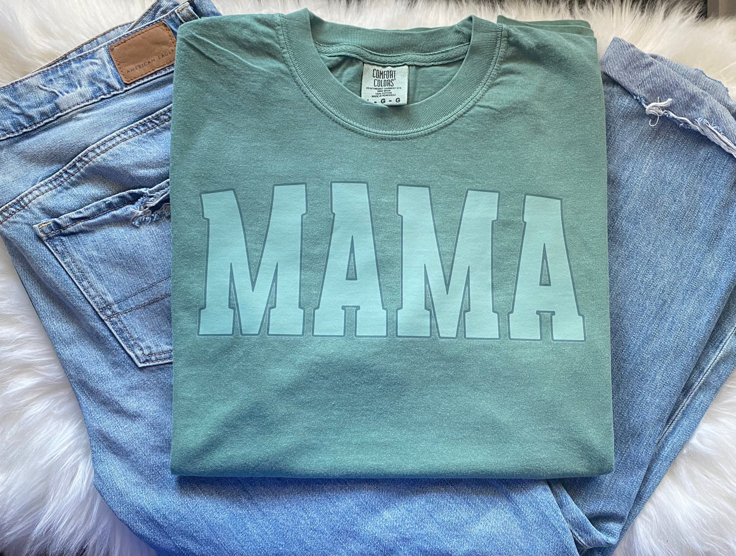 MONOTONE MAMA TEE