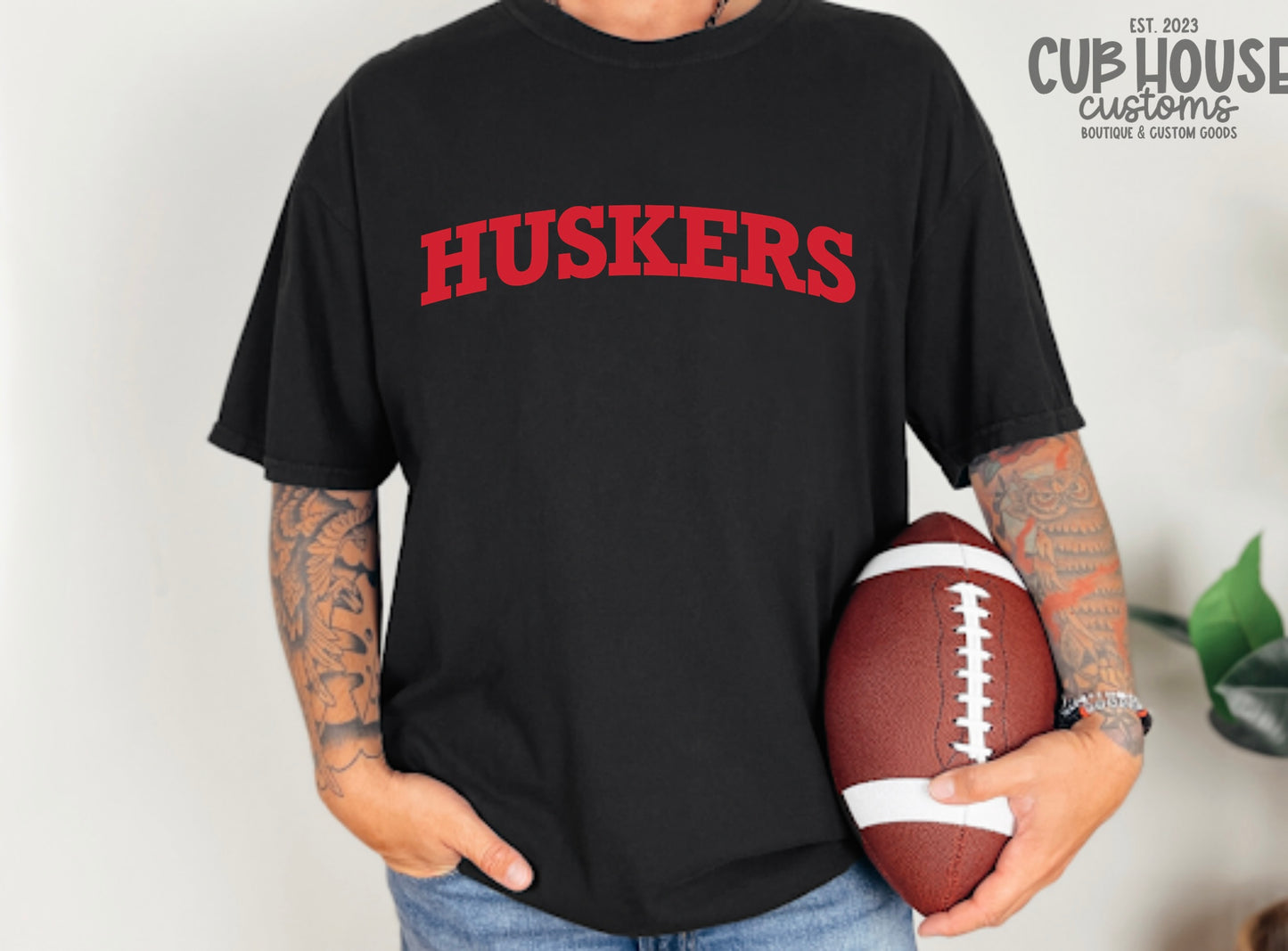 NEBRASKA - CURVED TEXT RED